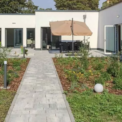 Gartensituation Cottbus Intensivpflege Wohngemeinschaft